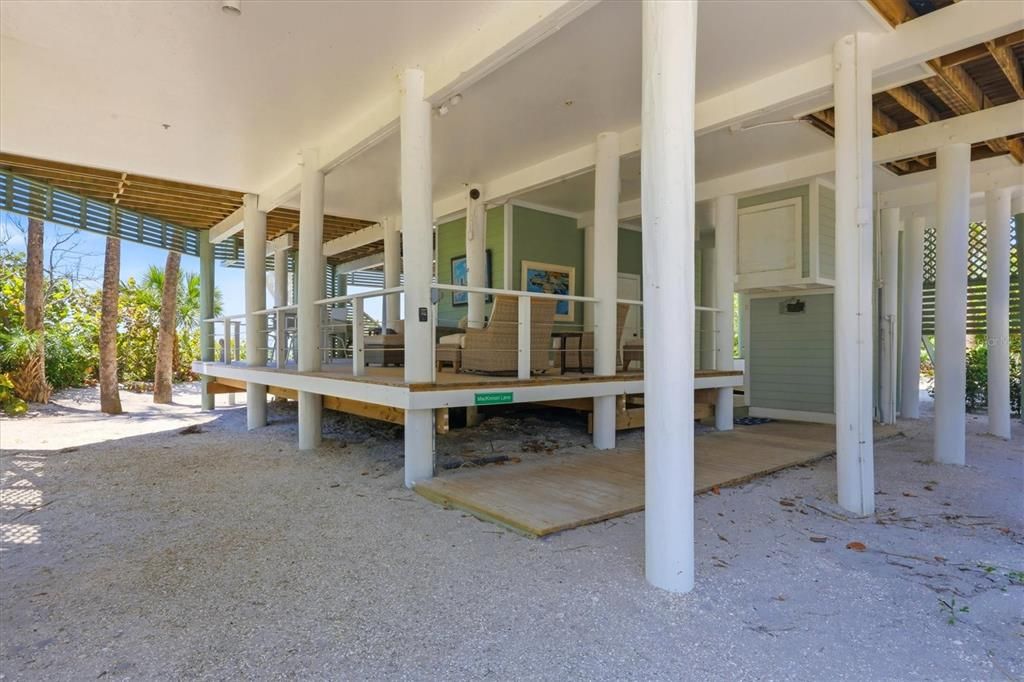 For Sale: $3,950,000 (4 beds, 3 baths, 2845 Square Feet)