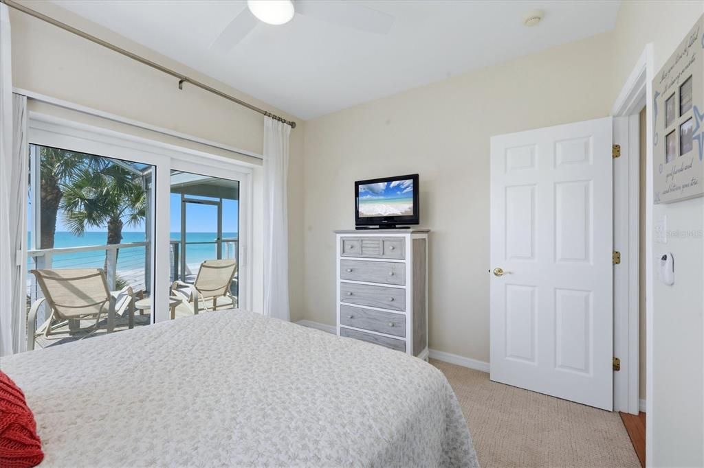 For Sale: $3,950,000 (4 beds, 3 baths, 2845 Square Feet)
