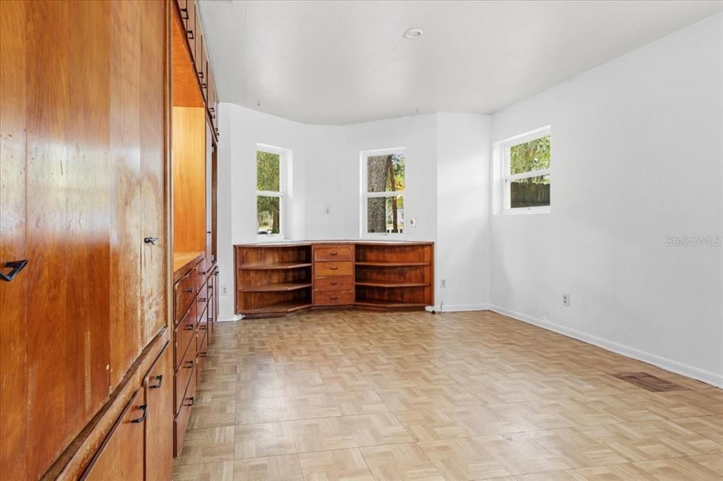 待售: $429,900 (5 贝兹, 3 浴室, 3683 平方英尺)