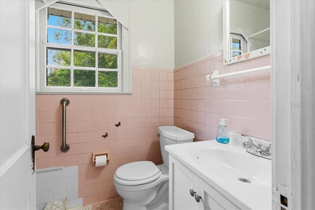 待售: $429,900 (5 贝兹, 3 浴室, 3683 平方英尺)