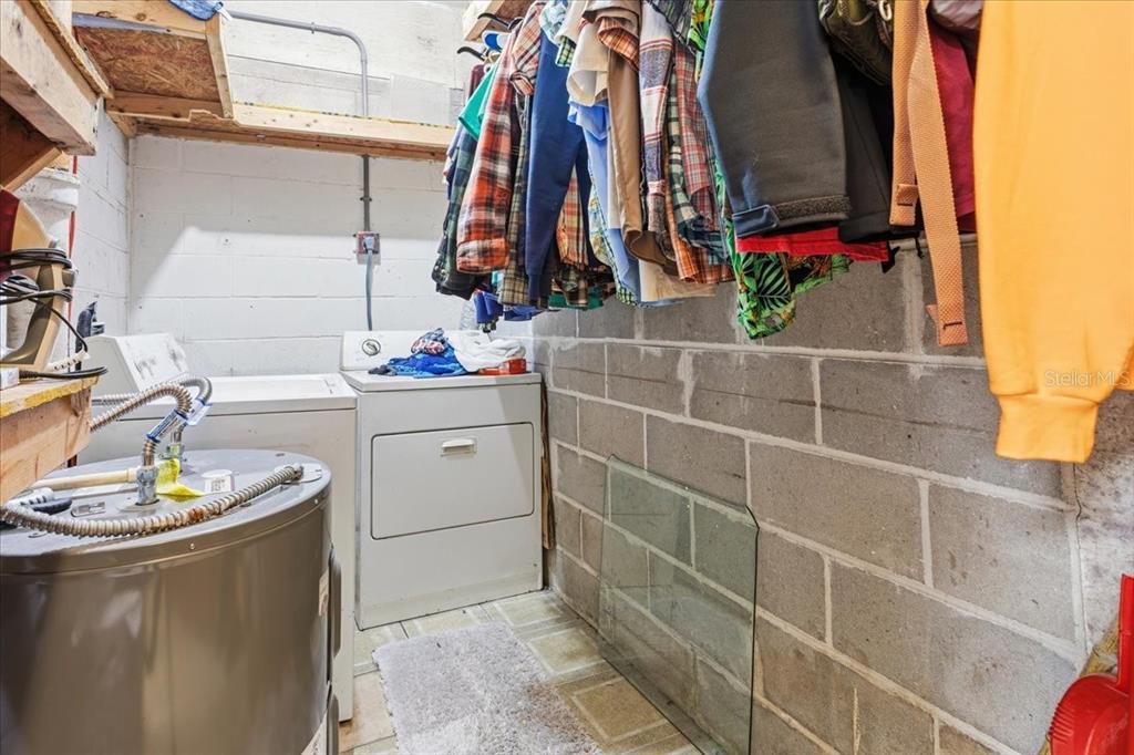 待售: $429,900 (5 贝兹, 3 浴室, 3683 平方英尺)