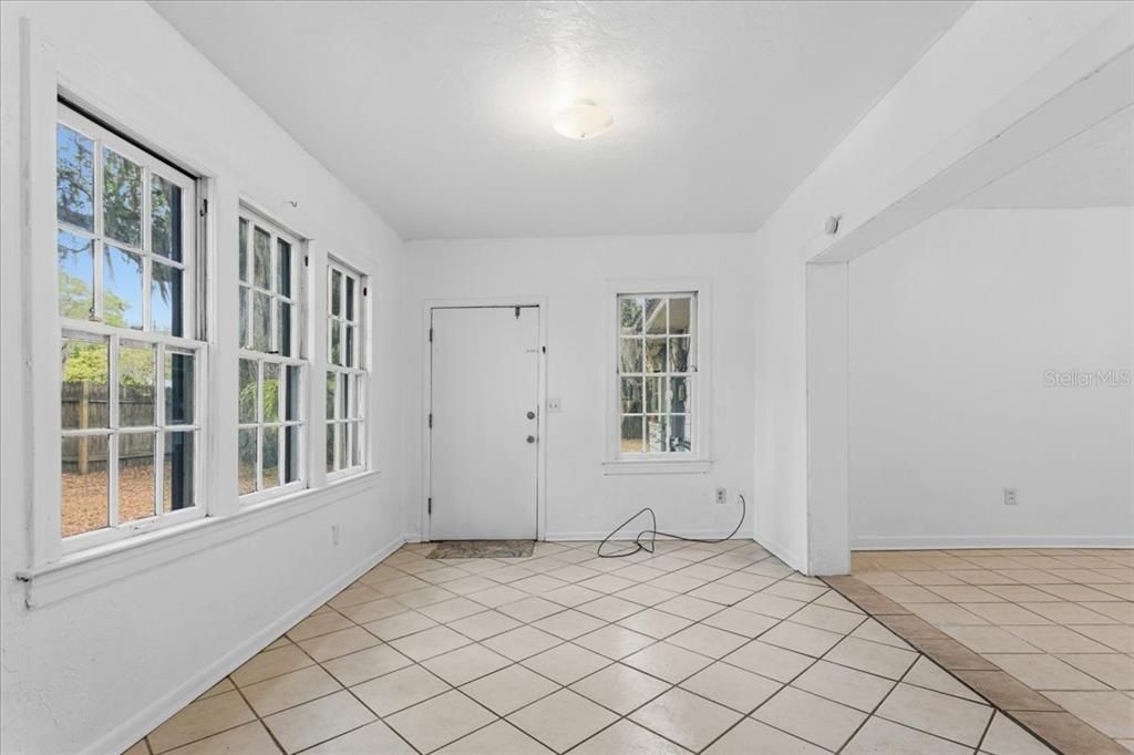 待售: $429,900 (5 贝兹, 3 浴室, 3683 平方英尺)