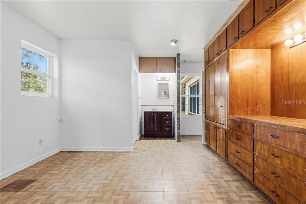 待售: $429,900 (5 贝兹, 3 浴室, 3683 平方英尺)