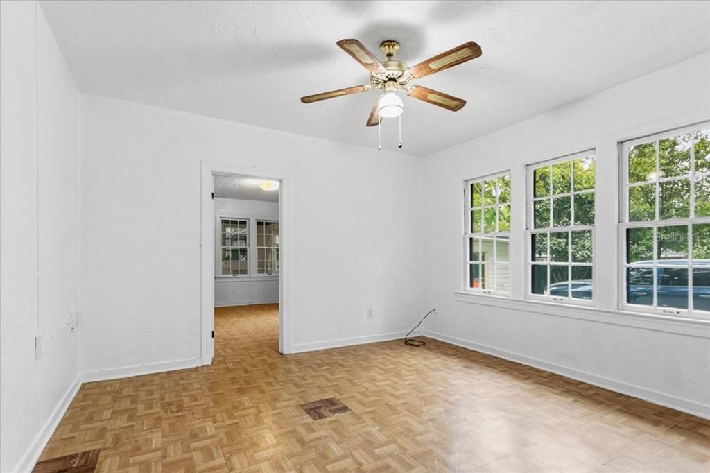 待售: $429,900 (5 贝兹, 3 浴室, 3683 平方英尺)