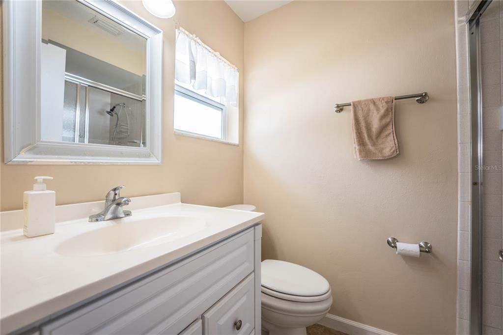 For Sale: $147,900 (2 beds, 2 baths, 1176 Square Feet)