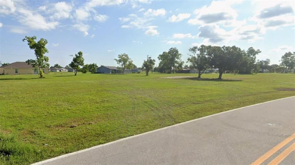 En Venta: $60,000 (0.22 acres)