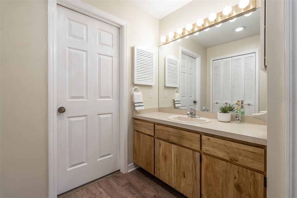 На продажу: $219,000 (3 спален, 2 ванн, 1545 Квадратных фут)