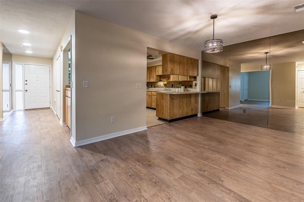 На продажу: $219,000 (3 спален, 2 ванн, 1545 Квадратных фут)