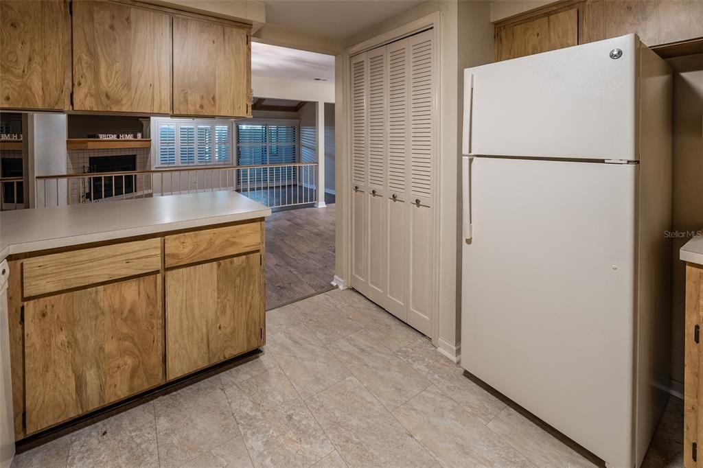 На продажу: $219,000 (3 спален, 2 ванн, 1545 Квадратных фут)