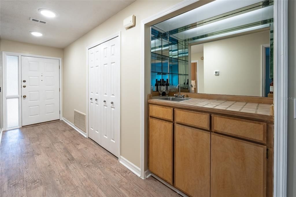 На продажу: $219,000 (3 спален, 2 ванн, 1545 Квадратных фут)