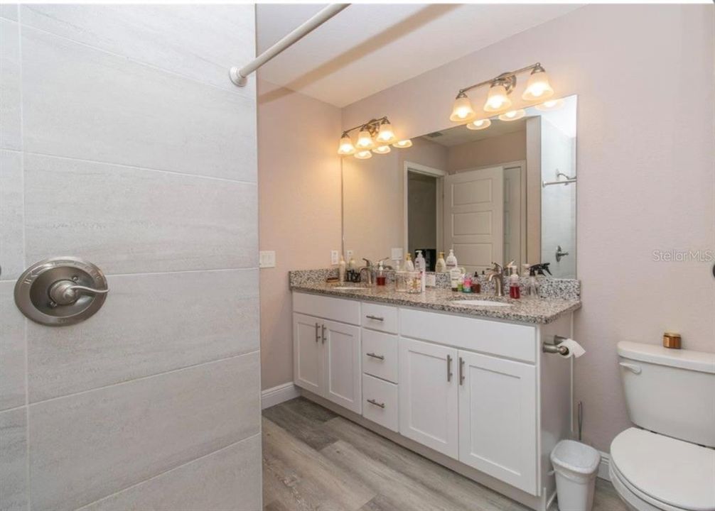 待售: $290,000 (3 贝兹, 2 浴室, 1453 平方英尺)