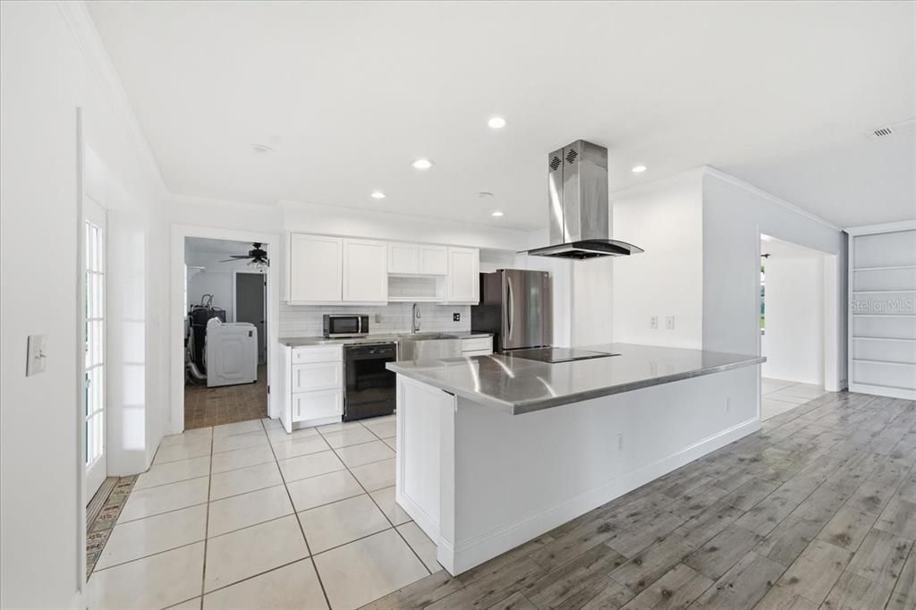 For Sale: $600,000 (3 beds, 2 baths, 1774 Square Feet)