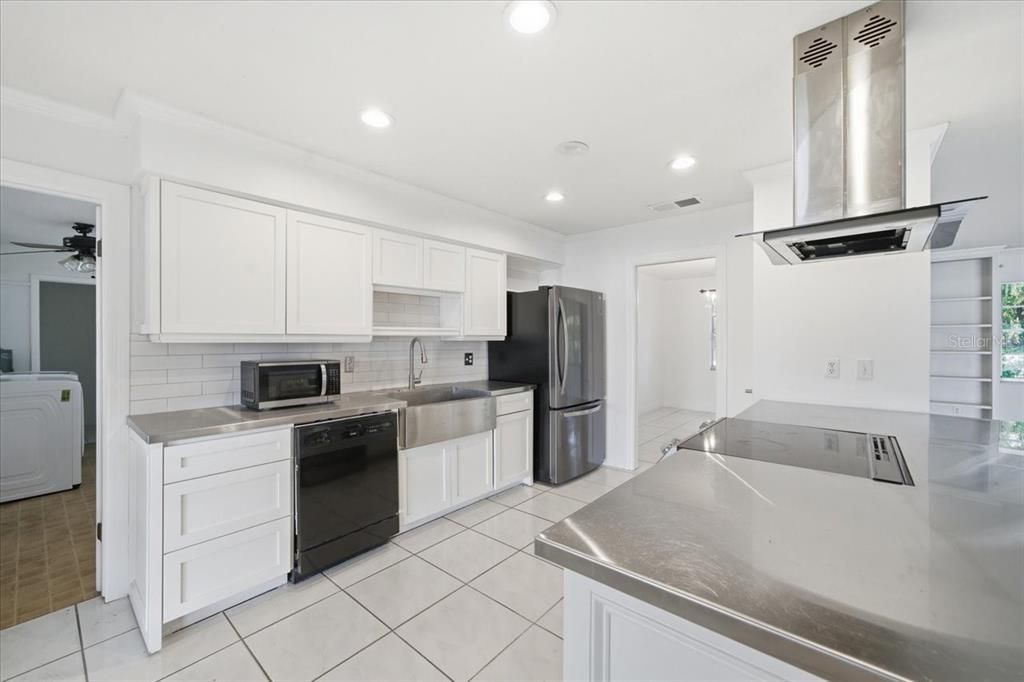 For Sale: $600,000 (3 beds, 2 baths, 1774 Square Feet)