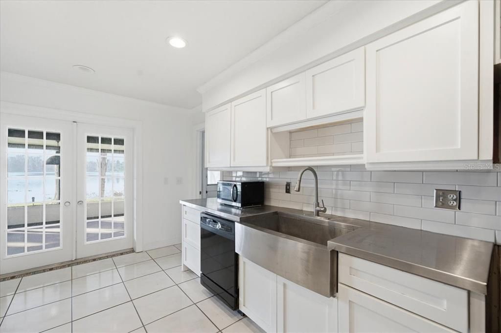 For Sale: $600,000 (3 beds, 2 baths, 1774 Square Feet)