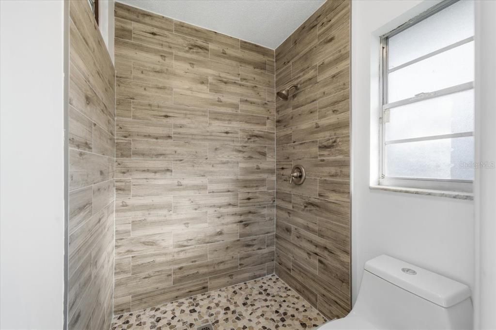 For Sale: $600,000 (3 beds, 2 baths, 1774 Square Feet)