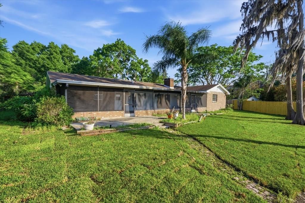 For Sale: $600,000 (3 beds, 2 baths, 1774 Square Feet)