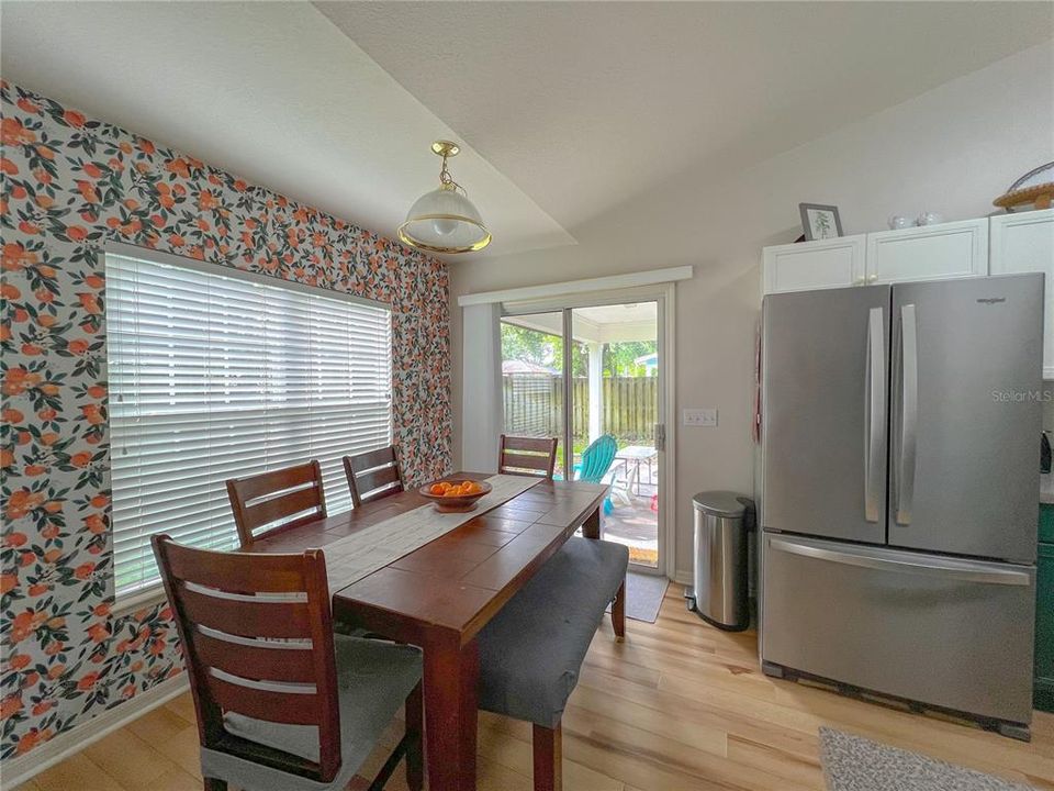 For Rent: $2,300 (3 beds, 2 baths, 1558 Square Feet)