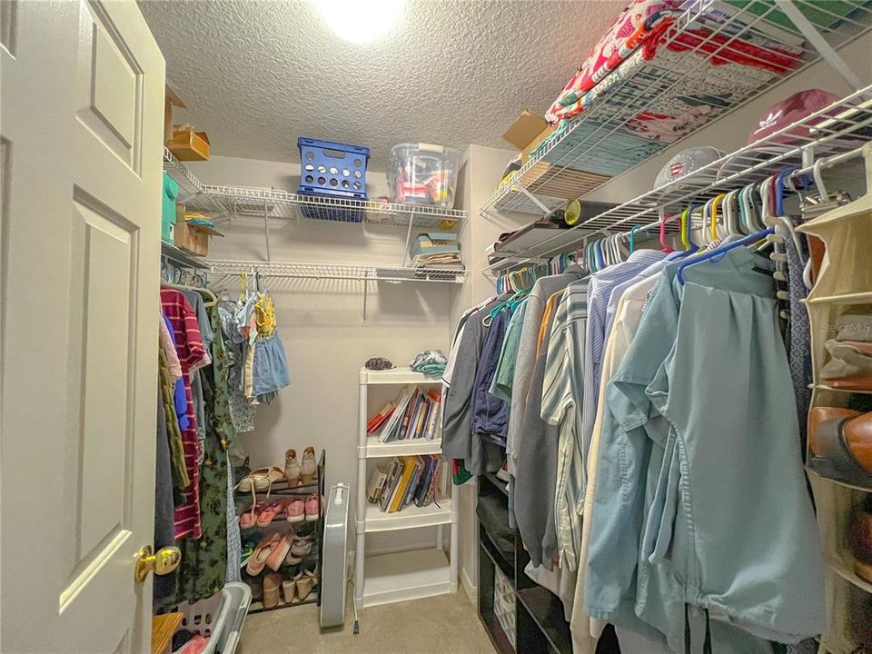 For Rent: $2,300 (3 beds, 2 baths, 1558 Square Feet)