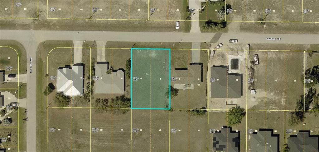 На продажу: $42,500 (0.23 acres)