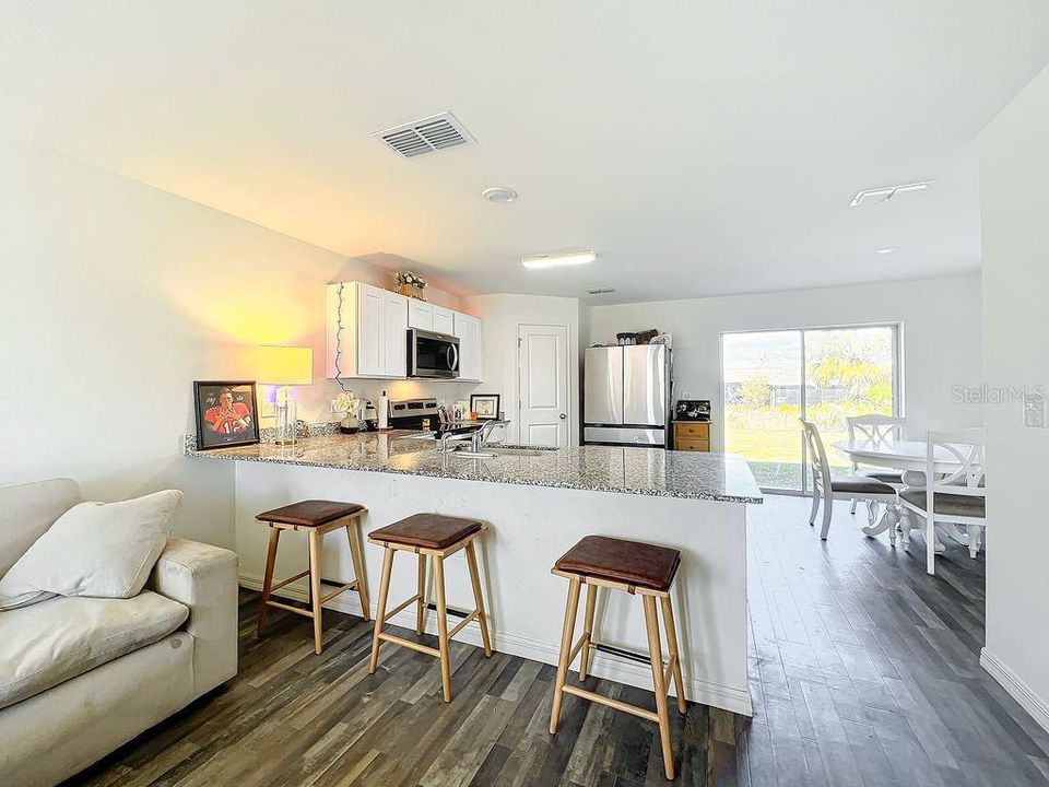 Active With Contract: $2,500 (4 beds, 3 baths, 1811 Square Feet)