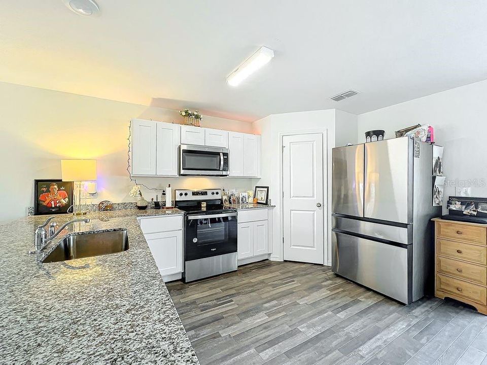 Active With Contract: $2,500 (4 beds, 3 baths, 1811 Square Feet)