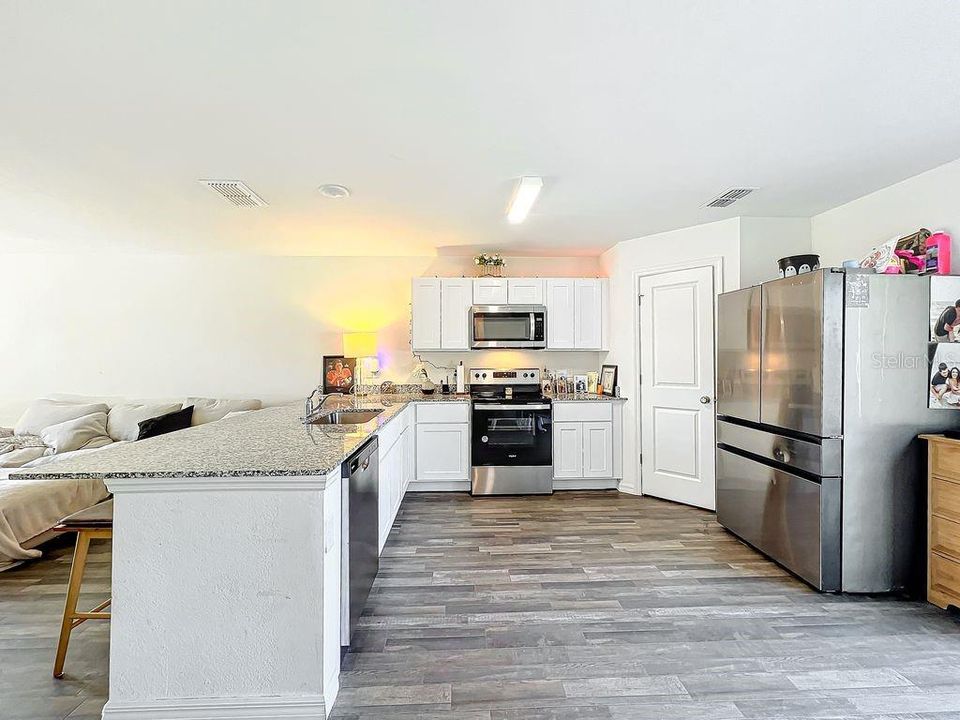 Active With Contract: $2,500 (4 beds, 3 baths, 1811 Square Feet)