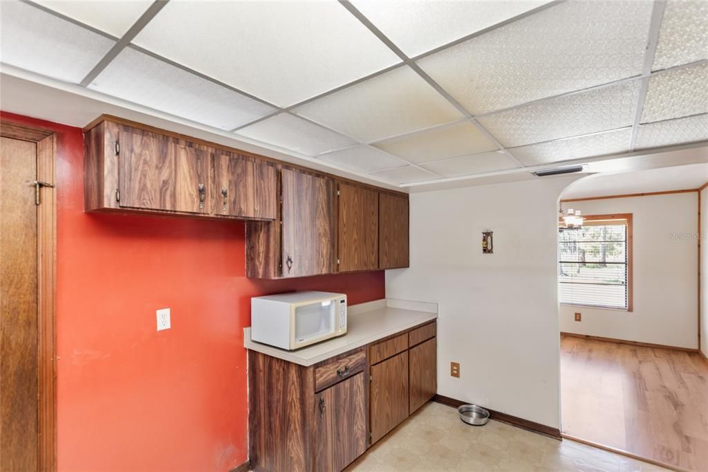 For Sale: $385,000 (3 beds, 2 baths, 1652 Square Feet)