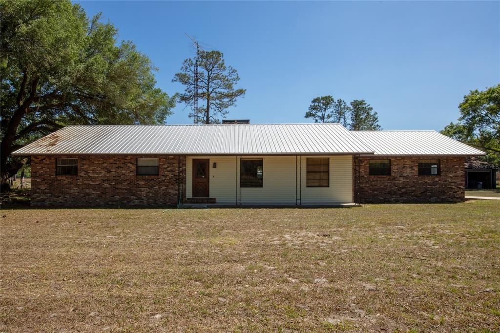 For Sale: $385,000 (3 beds, 2 baths, 1652 Square Feet)