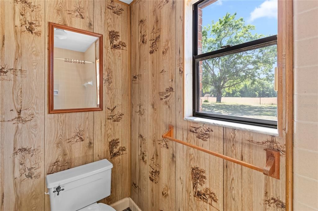 For Sale: $385,000 (3 beds, 2 baths, 1652 Square Feet)