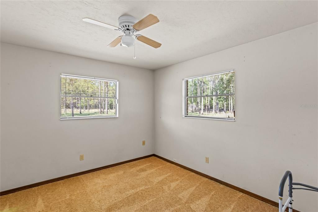 For Sale: $385,000 (3 beds, 2 baths, 1652 Square Feet)