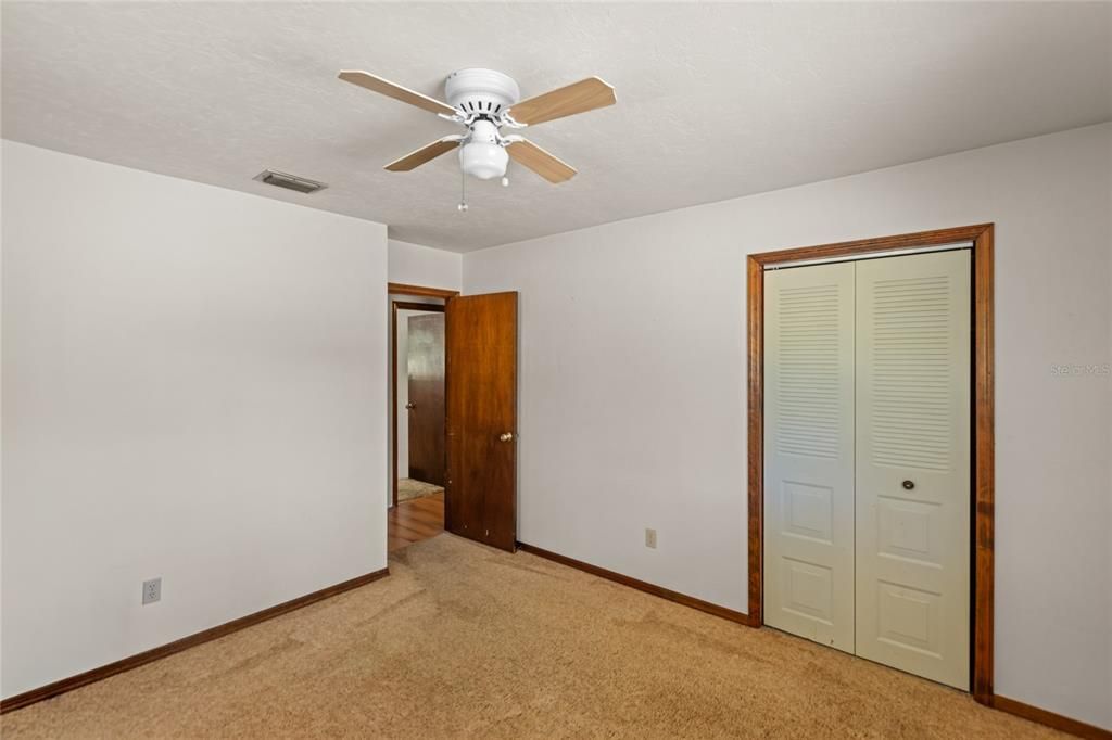 For Sale: $385,000 (3 beds, 2 baths, 1652 Square Feet)