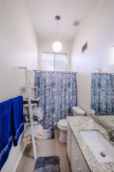 For Rent: $1,900 (2 beds, 2 baths, 1180 Square Feet)
