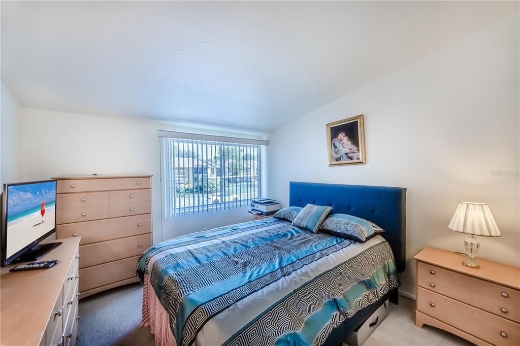 For Rent: $1,900 (2 beds, 2 baths, 1180 Square Feet)
