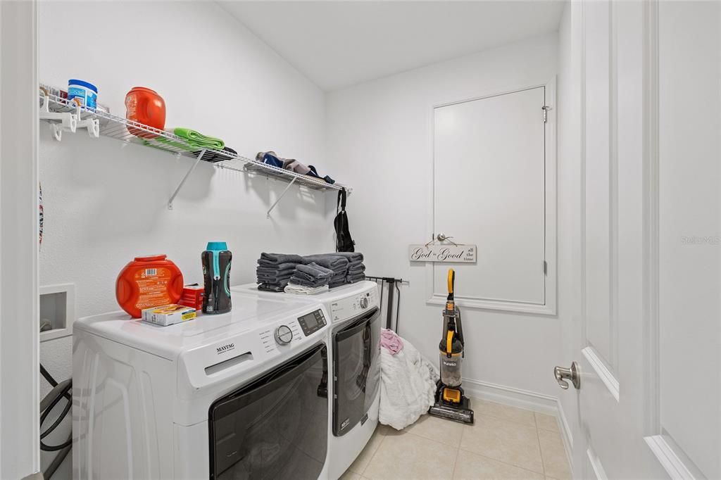 В аренду: $2,500 (2 спален, 2 ванн, 1318 Квадратных фут)