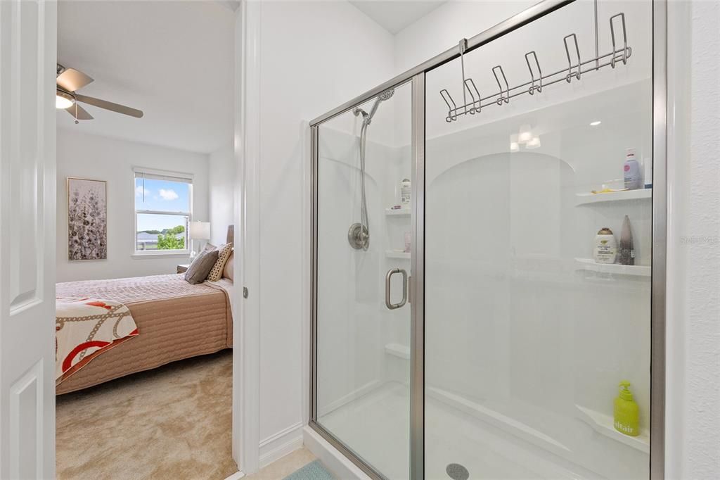 В аренду: $2,500 (2 спален, 2 ванн, 1318 Квадратных фут)