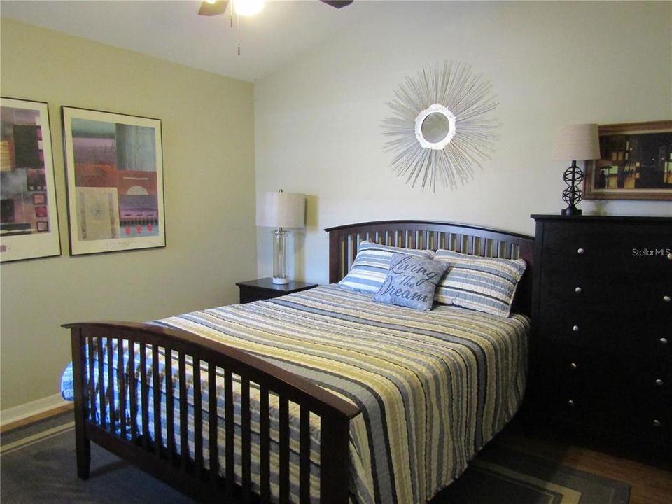 For Rent: $2,550 (3 beds, 2 baths, 1346 Square Feet)