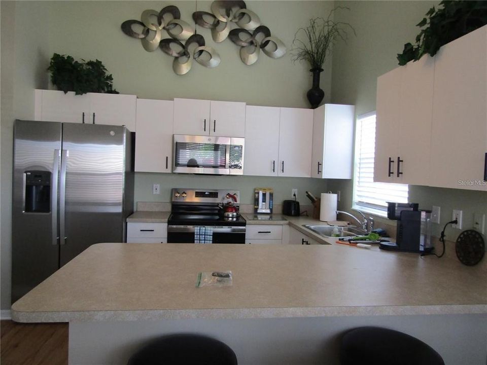 For Rent: $2,550 (3 beds, 2 baths, 1346 Square Feet)