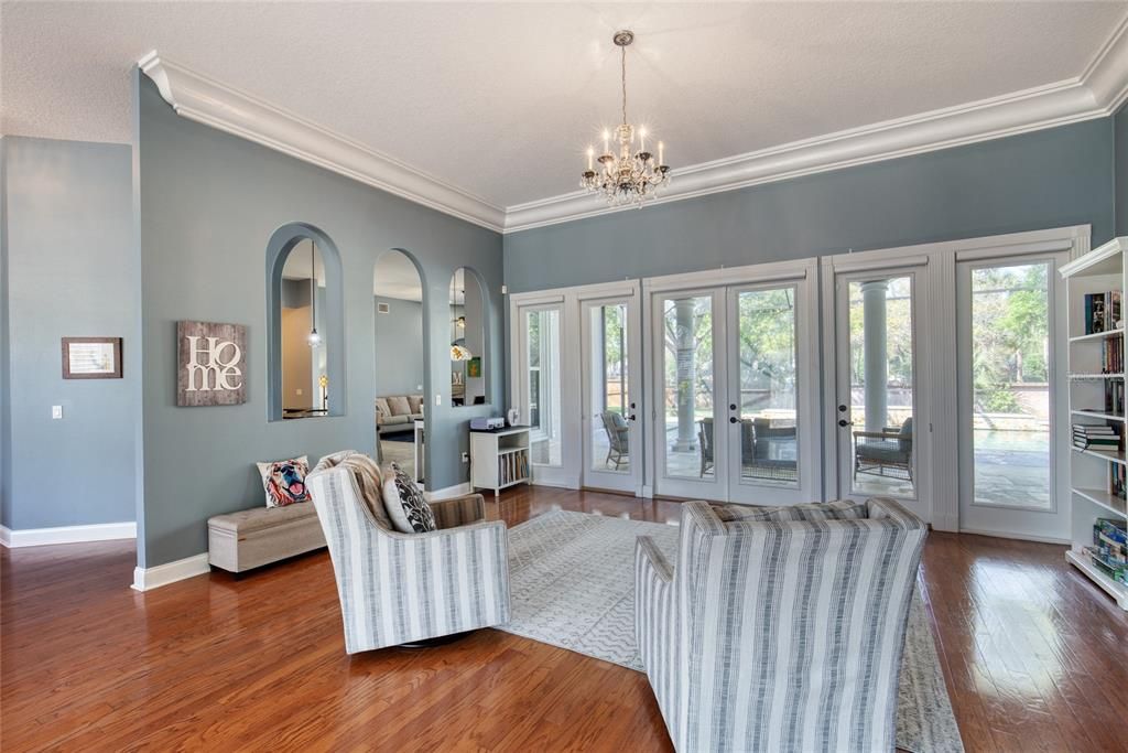 En Venta: $750,000 (4 camas, 2 baños, 2618 Pies cuadrados)