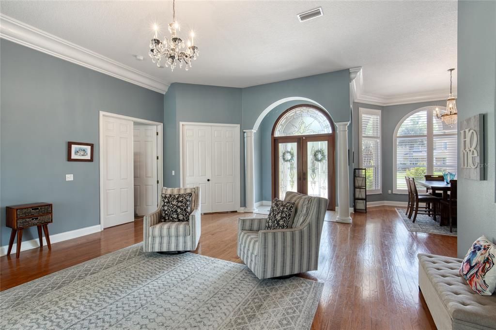 En Venta: $750,000 (4 camas, 2 baños, 2618 Pies cuadrados)