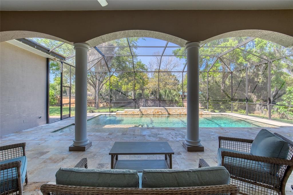 En Venta: $750,000 (4 camas, 2 baños, 2618 Pies cuadrados)