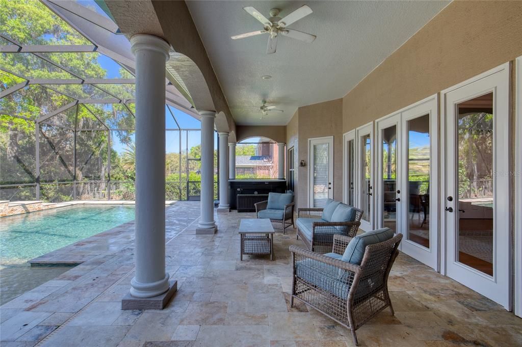 En Venta: $750,000 (4 camas, 2 baños, 2618 Pies cuadrados)