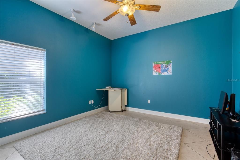 En Venta: $750,000 (4 camas, 2 baños, 2618 Pies cuadrados)