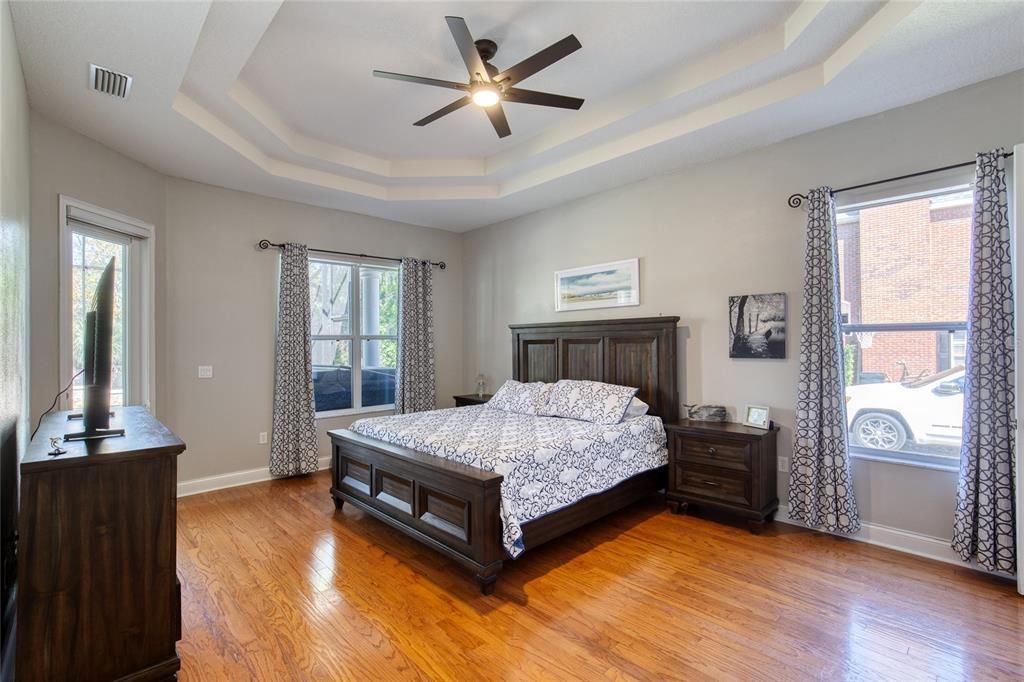 En Venta: $750,000 (4 camas, 2 baños, 2618 Pies cuadrados)