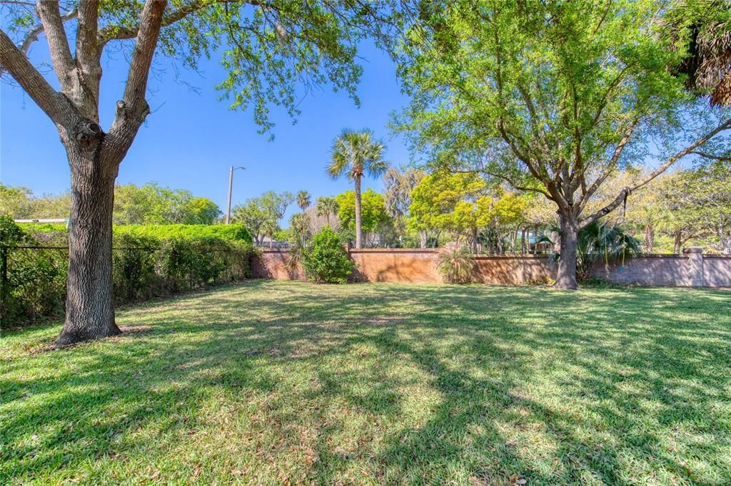 En Venta: $750,000 (4 camas, 2 baños, 2618 Pies cuadrados)