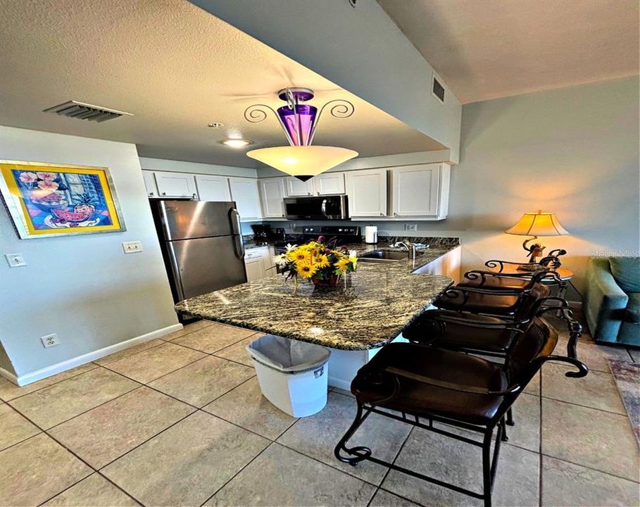 На продажу: $398,000 (1 спален, 1 ванн, 751 Квадратных фут)