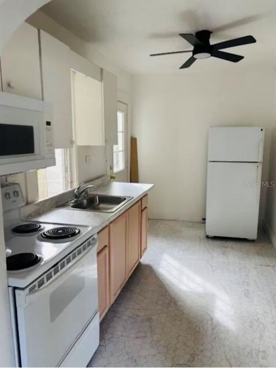 Active With Contract: $499,000 (0 beds, 0 baths, 2485 Square Feet)