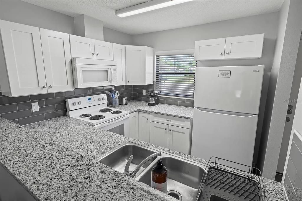 En Venta: $850,000 (8 camas, 0 baños, 3664 Pies cuadrados)