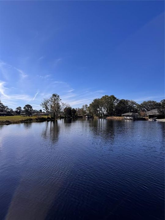 En Venta: $250,000 (1.61 acres)