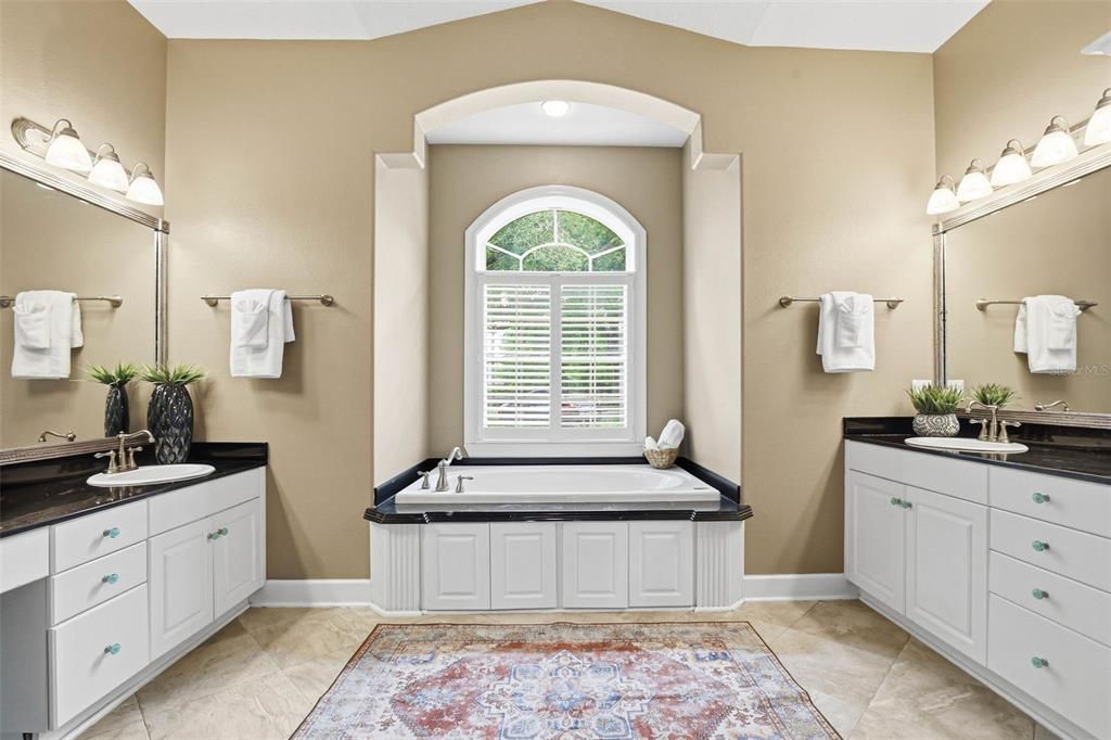 Active With Contract: $950,000 (4 beds, 4 baths, 3585 Square Feet)