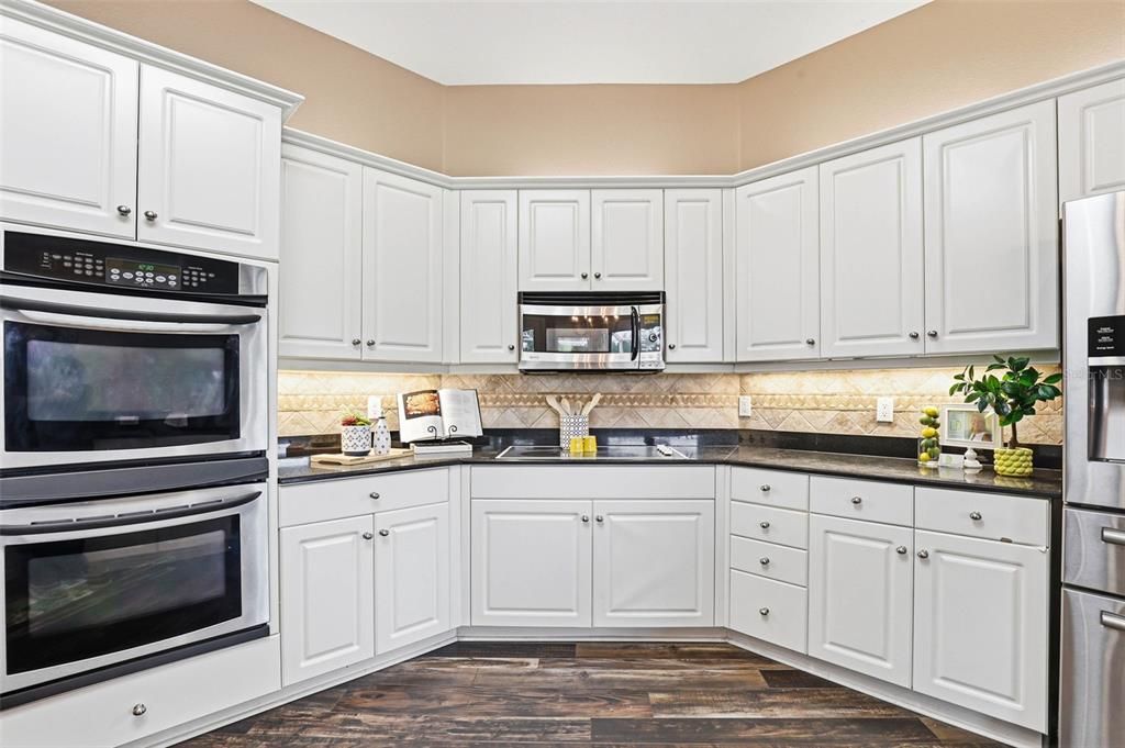 Active With Contract: $950,000 (4 beds, 4 baths, 3585 Square Feet)